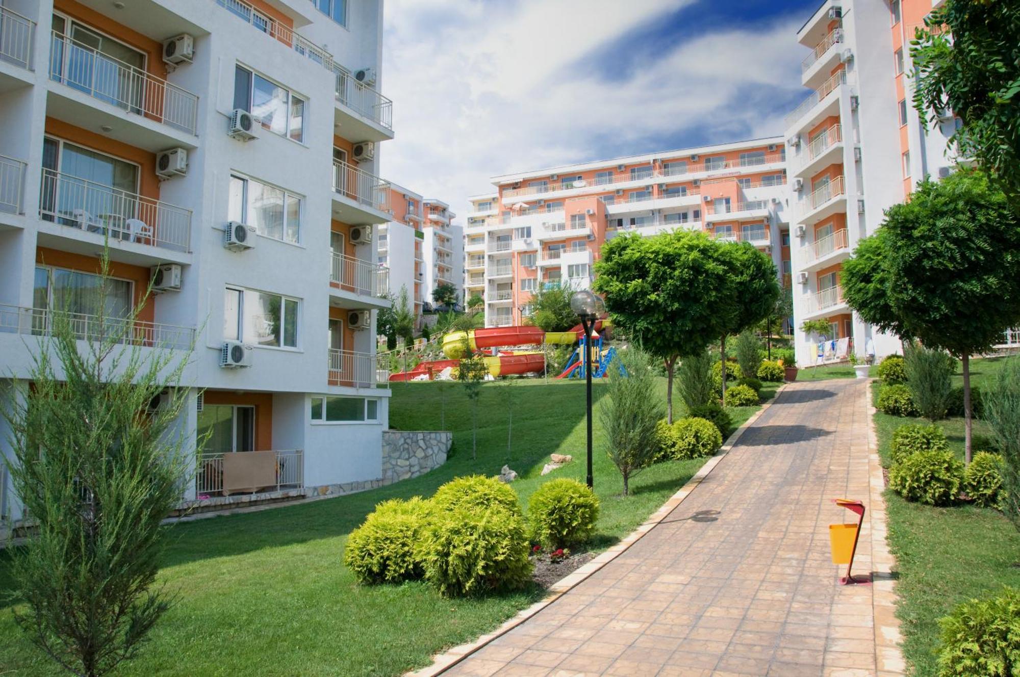 Crown And Imperial Apartments Sveti Vlas Exterior photo
