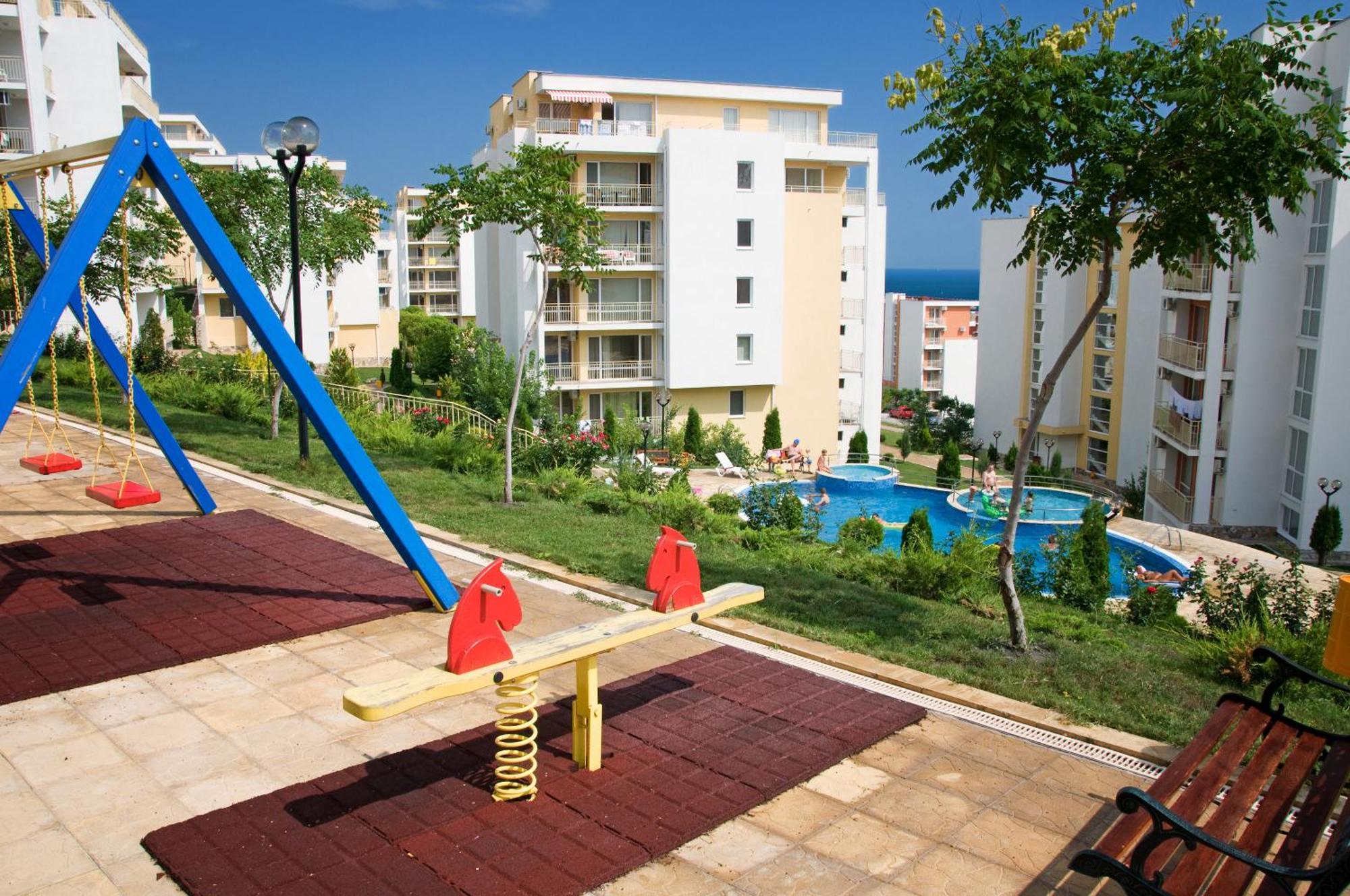 Crown And Imperial Apartments Sveti Vlas Exterior photo