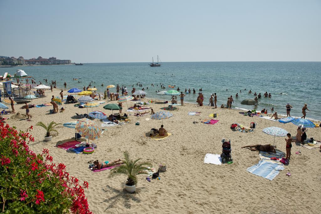 Crown And Imperial Apartments Sveti Vlas Exterior photo